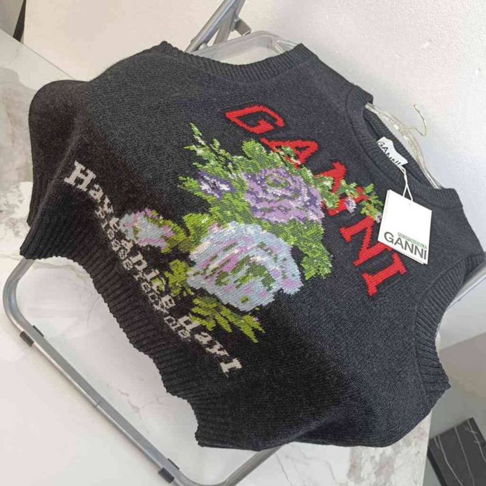 Ganni Charcoal Vest with Floral Embroidery - Picture 4 of 8